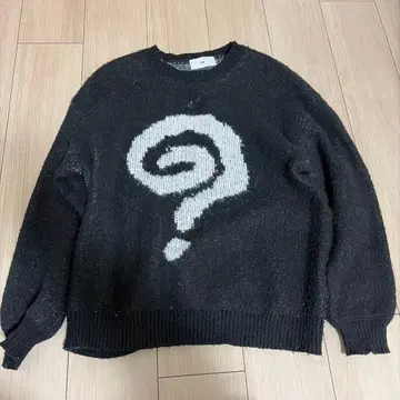 물음표 니트 스웨터