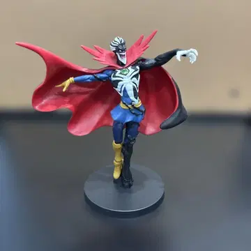 스파이더맨: 맥시멈 베놈 닥터 스트레인지 피규어