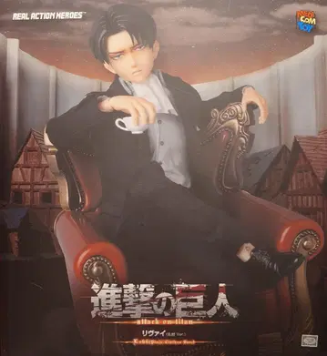 진격의 거인 리바이 피규어