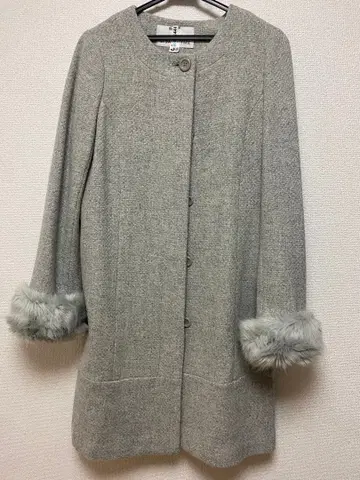 [ 새상품급 ] 내추럴 뷰티 베이직 퍼 달린 노카라 코트 L