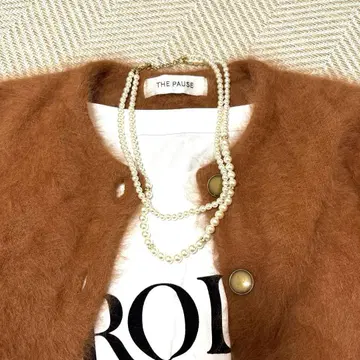 [ 새상품급 ] THE PAUSE 퍼 니트 숏 가디건