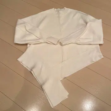 르 쉘 블루 니트