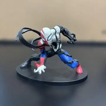 스파이더맨: 맥시멈 베놈 스파이더맨 피규어
