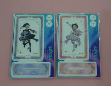 메달리스트 흑백 코디 회전 아크릴 스탠드 이노리 빛