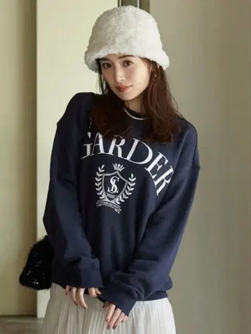 SNIDEL 엠블럼 로고 맨투맨