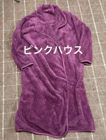 핑크하우스 가운