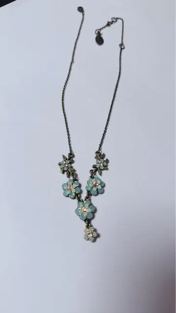 미사용품! 미하엘 네그린 꽃 모티브 목걸이