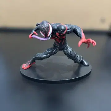 스파이더맨: 맥시멈 베놈 마일즈 모랄레스 피규어