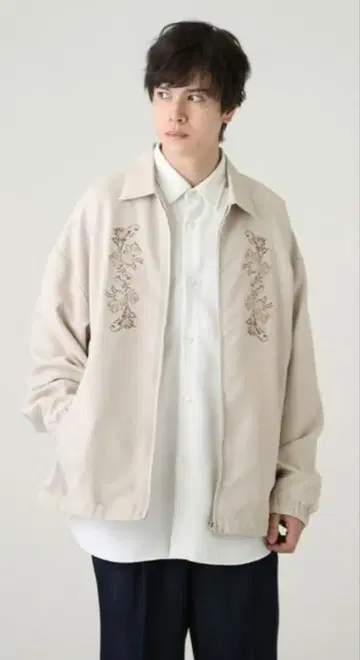 [ TAKEO KIKUCHI ] 자수 지퍼 블루종