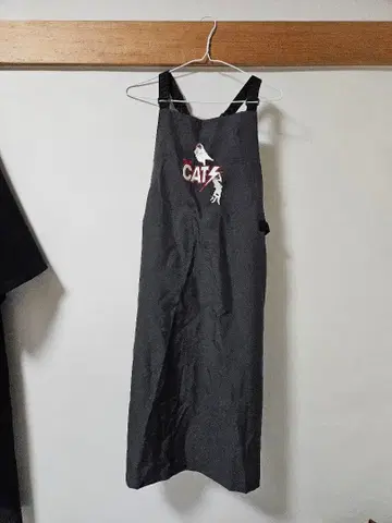 고양이 자수 에이프런 스타일 스커트