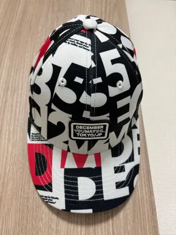 DECEMBER MAY 디센버메이 캡 올 패턴 새상품급