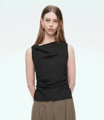 COS 카울넥 개더 슬리브리스 탑