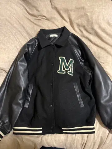 MUHET 바시티 자켓 블랙 자수