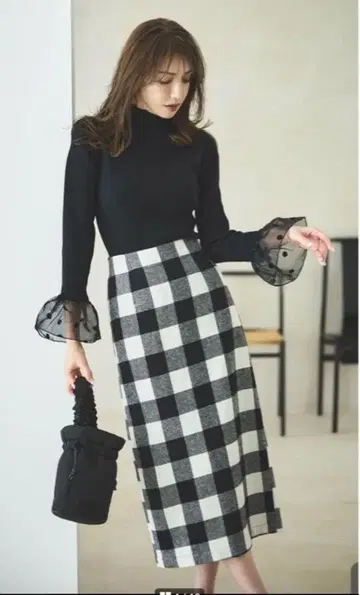새상품 & 노스탤지어 미카 씨 콜라보 블록 체크 타이트 스커트