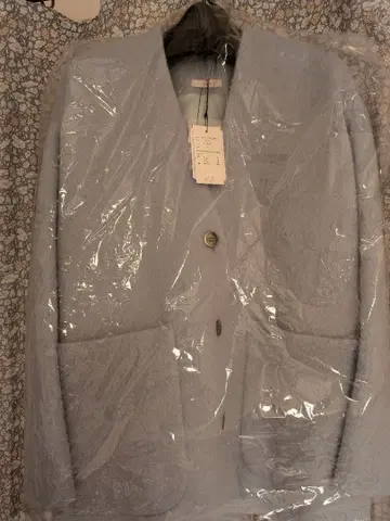 [ 미사용 새상품 ] yori 라이트 블루 노카라 자켓