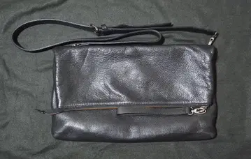 MR.OLIVE 미스터 올리브 카우 가죽 클러치 숄더백