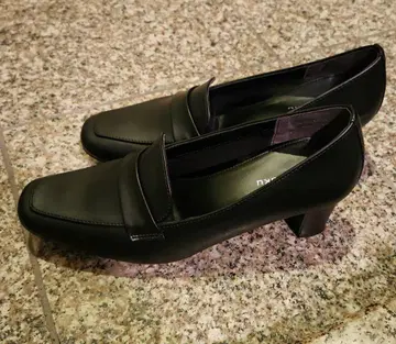 fuwaraku 블랙 로퍼 중간 힐