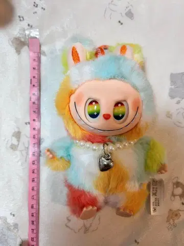 러브브의 컬러풀한 봉제 인형