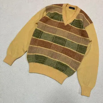재팬 빈티지 니트 V넥 스웨터 사이즈 M 일본제 알파카 혼방