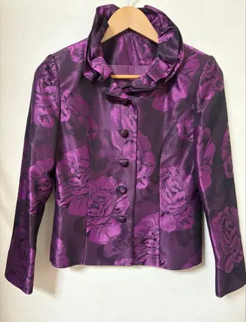 보라색 꽃무늬 숏 자켓