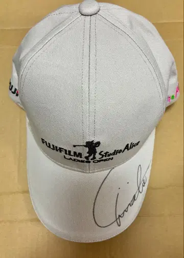 이와이 치렌 선수 사인 캡 2025 후지필름 스튜디오 앨리스