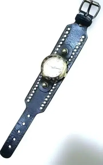 스팀펑크 / 비트 장식 가죽 팔찌 / 러그 20mm 손목시계 / 블랙