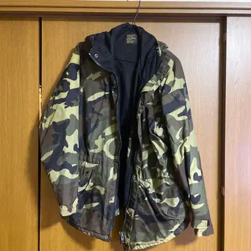 카모 패턴 후드 부착 밀리터리 자켓