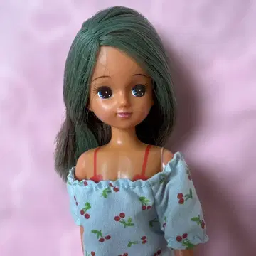 녹색 머리 선탠 리카짱 인형