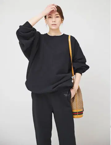 캘런솔로지 블랙 오버 사이즈 맨투맨