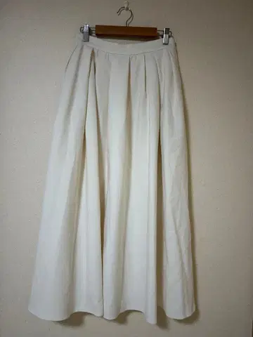 나노 유니버스 흡습 발열 머신 워셔블 스커트 화이트