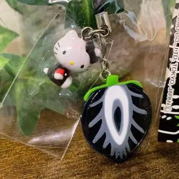 [ 초레어 ] 헬로키티 블랙 후르츠/이치고 네즈케 스트랩 구하기 어려움