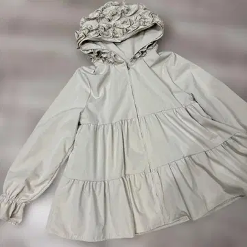 새상품급 chou chou 프릴 후드 페플럼 자켓 M 아이보리