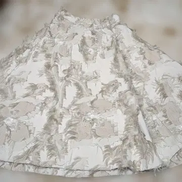 프레이 아이디 플라워 자카드 스커트