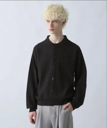 펄 버튼 컴팩트 니트 셔츠(HARE)