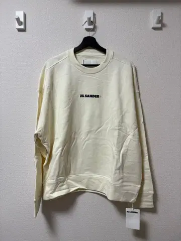 질 샌더 크림색 맨투맨