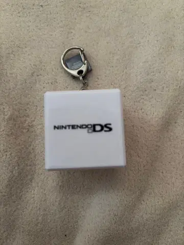 닌텐도 뮤지엄 한정판 Nintendo DS 시동음 키링