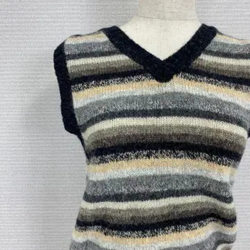 SHETLAND ISLANDS 스웨터 스트라이프 슬리브리스 V넥