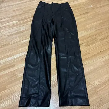 ZARA 블랙 가죽 와이드 팬츠