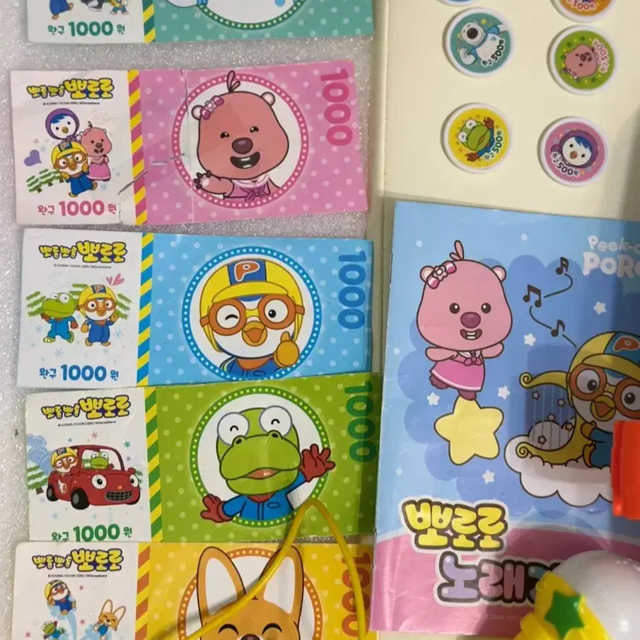 Pororo Coin Karaoke (Main unit in good condition, 2 microphones unused!)  #뽀로로노래방,#뽀로로,#노래방장난감 on Bunjang Global Site.