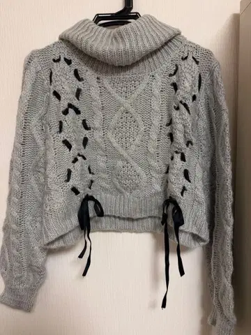 허니시나몬 Honey Cinnamon 케이블 니트 크롭 스웨터