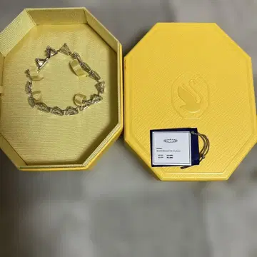 스와로브스키 팔찌 미사용 새상품 가격 인하 중