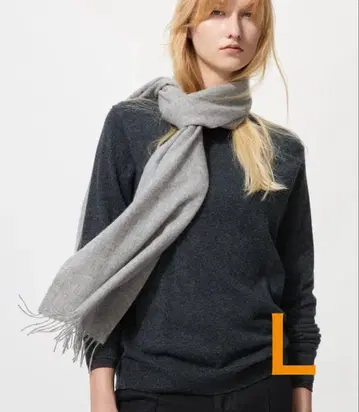 [이번 시즌 새상품] 유니클로 캐시미어 크루넥 스웨터 다크 그레이 L