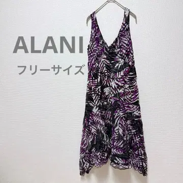 새상품급 ALANI 무릎 기장 슬리브리스 원피스 12호 원피스 화려함