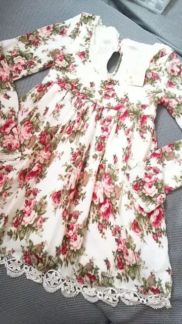 LIZLISA 리즈리사 미사용 새상품 꽃무늬 장미 무늬 원피스 장미