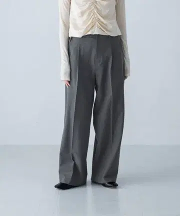 카구레 울 스트레치 트라우저 미사용 새상품