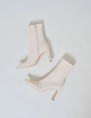 스즈키 아미 씨 프로듀스 화이트 숏부츠 9cm 힐 M 사이즈