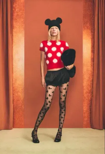 HARRY LAMBERT FOR ZARA X DISNEY 니트 모자