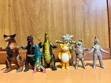 울트라맨 시리즈 괴수 소프트 비닐 8체 세트