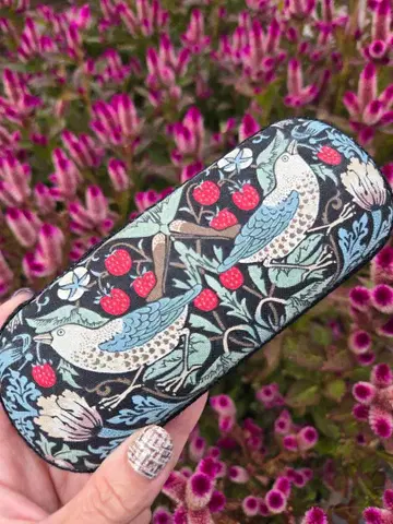 크리스마스 랩핑 윌리엄 모리스 딸기 도둑 안경 케이스