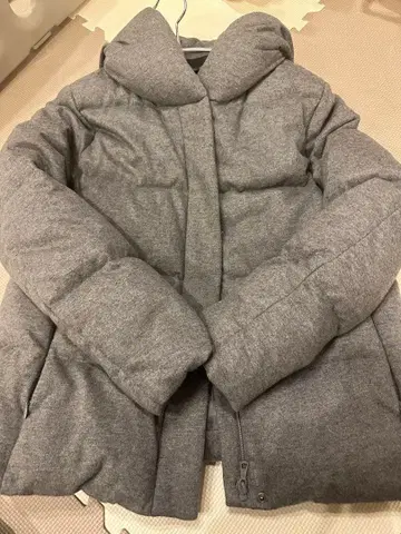 유니클로 그레이 후드 부착 다운 자켓